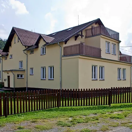 Karlovicky Dvur * Karlovice (Moravia-Silesia)